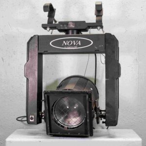 Fresnel 2 kw sur lyre NOVA
