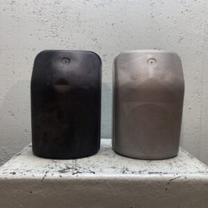 Enceinte murale bidirectionnelle