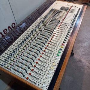 Console son analogique 24 voies